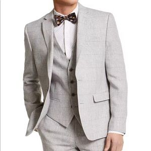 Men's Slim-Fit Gray Plaid Linen Suit (New)